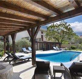 5 bedroom bayside villa with pool near Kotor, sleeps 12